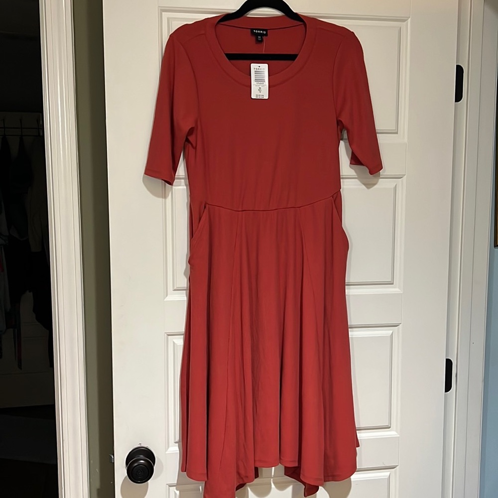 Torrid rust crew Tshirt dress modern flattering new M/L 00 nwt orange coral